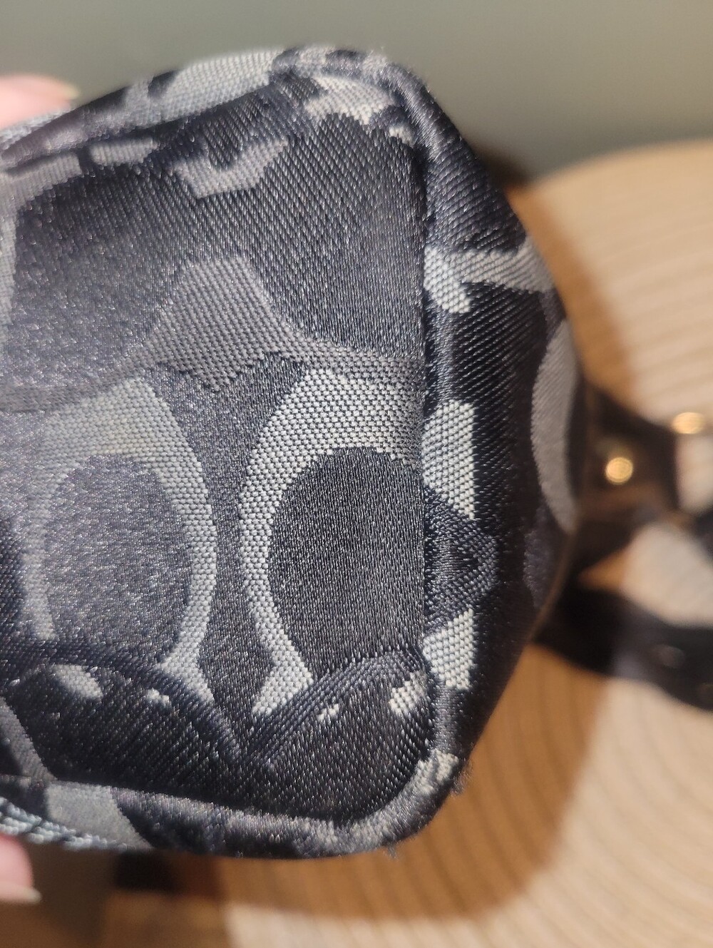 Coach Chelsea Optic Signature Turn-Lock Hobo Shoulder Bag 2007 - Picture 6 of 9